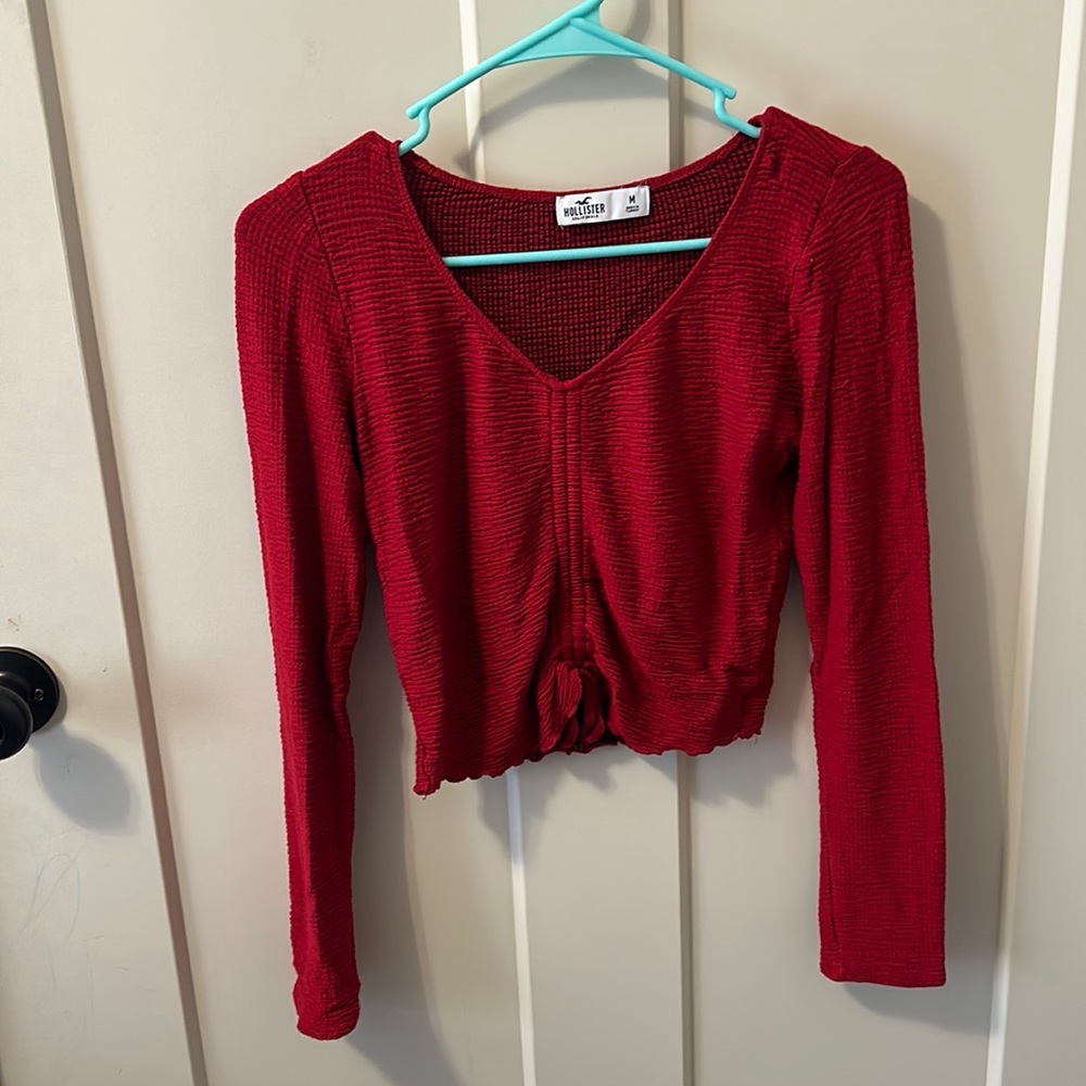 Hollister long sleeved cropped shirt
